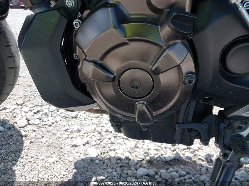 2016 YAMAHA FZ07 JYARM06E4GA008004