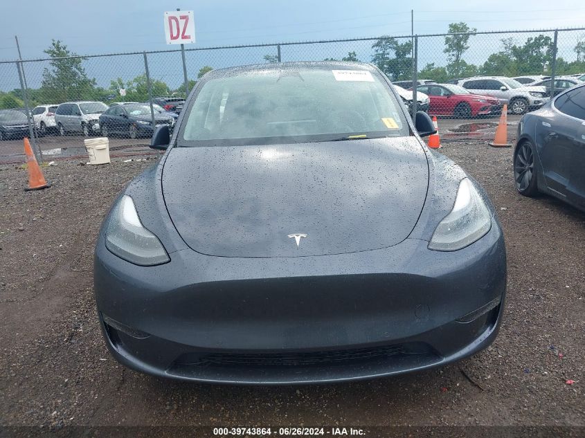 2022 Tesla Model Y Long Range Dual Motor All-Wheel Drive VIN: 7SAYGAEE0NF523751 Lot: 39743864