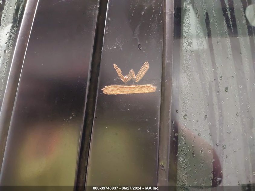 2004 Cadillac Srx V8 VIN: 1GYEE63A240178359 Lot: 39743937