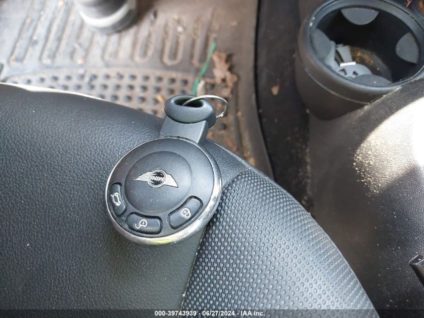 2013 MINI HARDTOP COOPER - WMWSU3C56DT371851