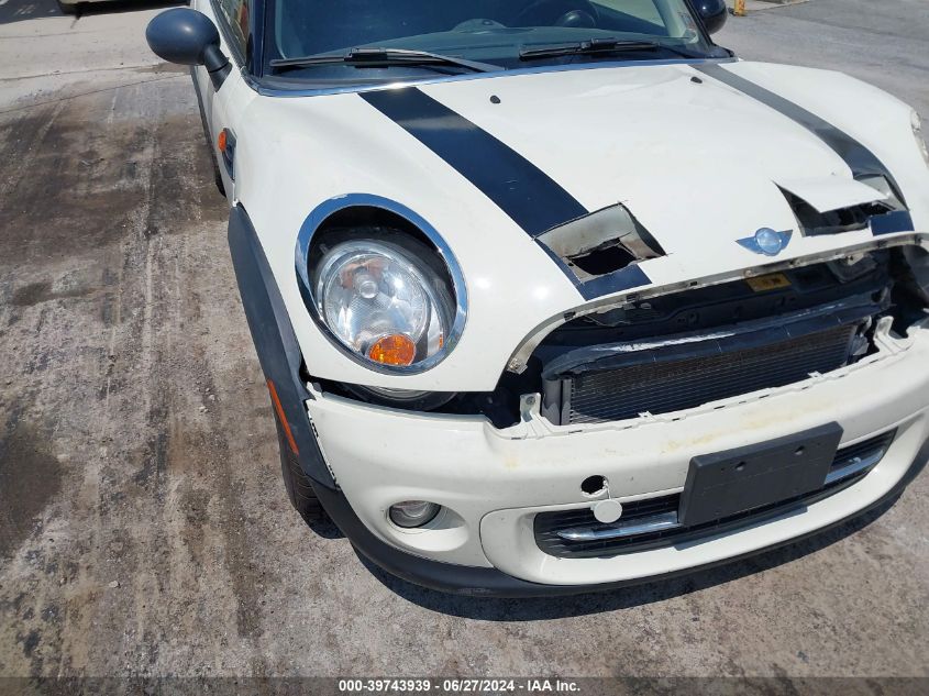 2013 Mini Hardtop Cooper VIN: WMWSU3C56DT371851 Lot: 39743939