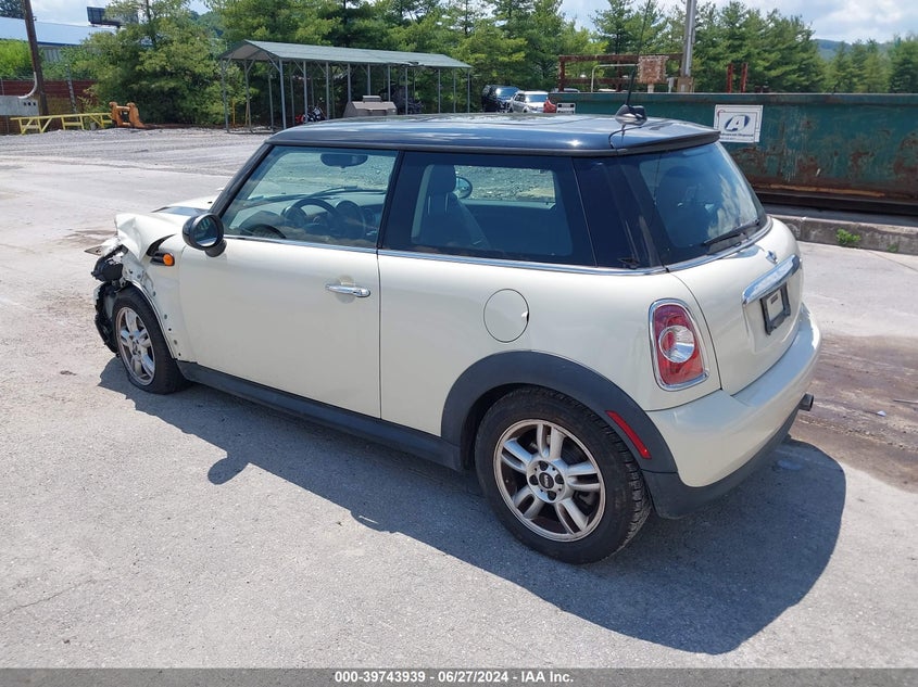 2013 MINI HARDTOP COOPER - WMWSU3C56DT371851