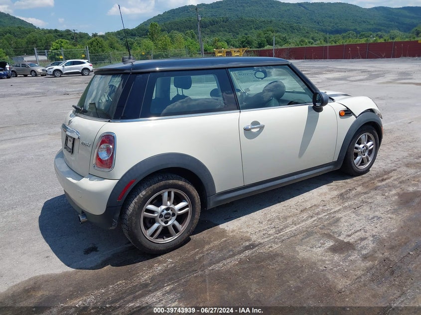 2013 MINI HARDTOP COOPER - WMWSU3C56DT371851