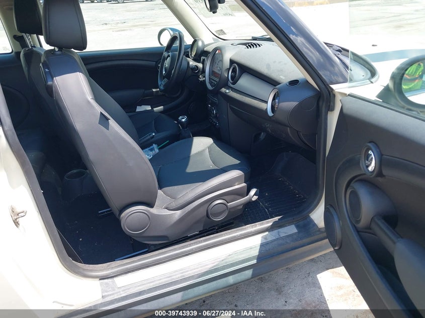 2013 MINI HARDTOP COOPER - WMWSU3C56DT371851