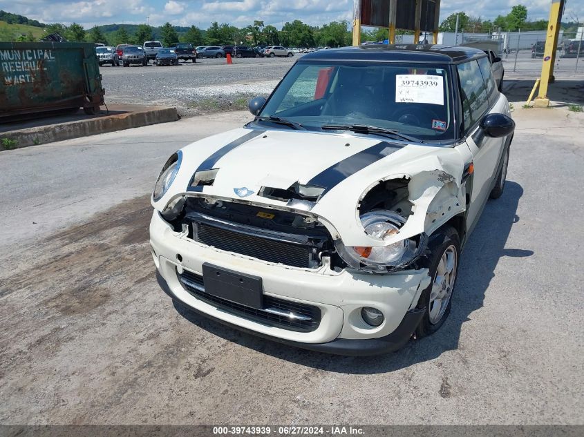 2013 Mini Hardtop Cooper VIN: WMWSU3C56DT371851 Lot: 39743939