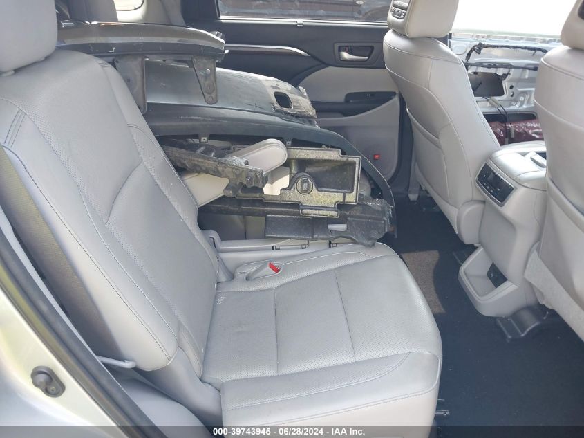 2015 Toyota Highlander Limited V6 VIN: 5TDYKRFH4FS119481 Lot: 39743945