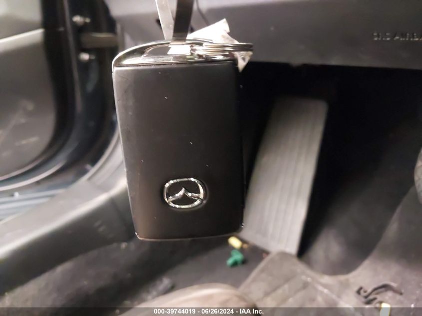 2024 Mazda Cx-30 2.5 S Carbon Edition VIN: 3MVDMBCM8RM667634 Lot: 39744019