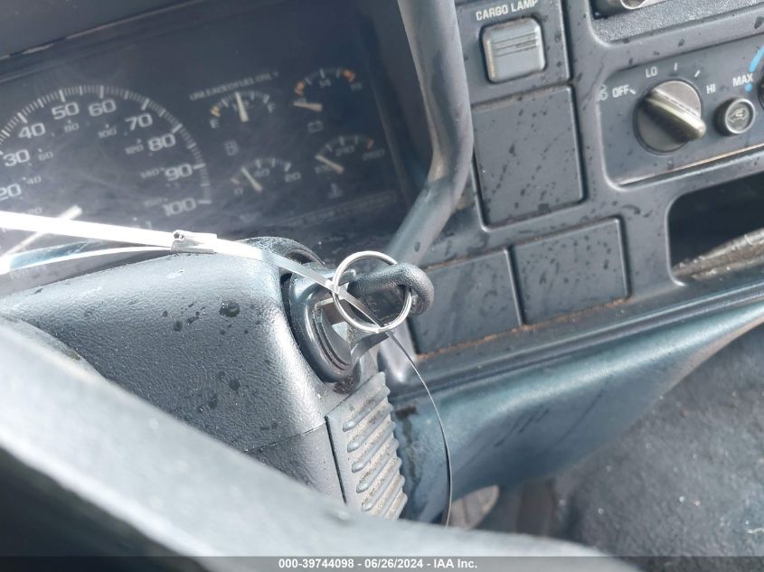 1995 Chevrolet Gmt-400 C1500 VIN: 1GCEC14H1SZ194393 Lot: 39744098