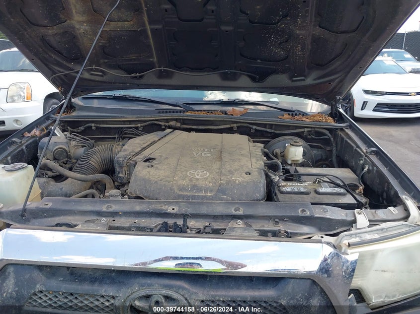 2013 TOYOTA TACOMA BASE V6 - 5TFLU4EN8DX075927