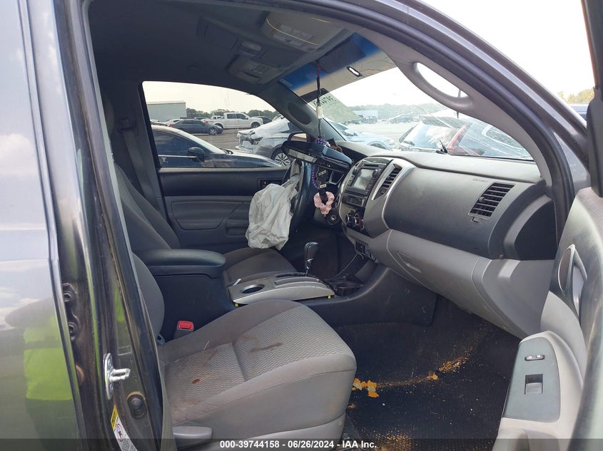 2013 TOYOTA TACOMA BASE V6 - 5TFLU4EN8DX075927