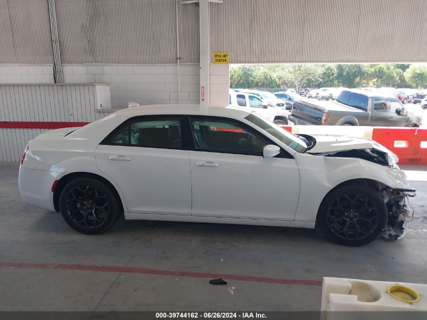 2019 Chrysler 300 S VIN: 2C3CCABG0KH537944 Lot: 39744162