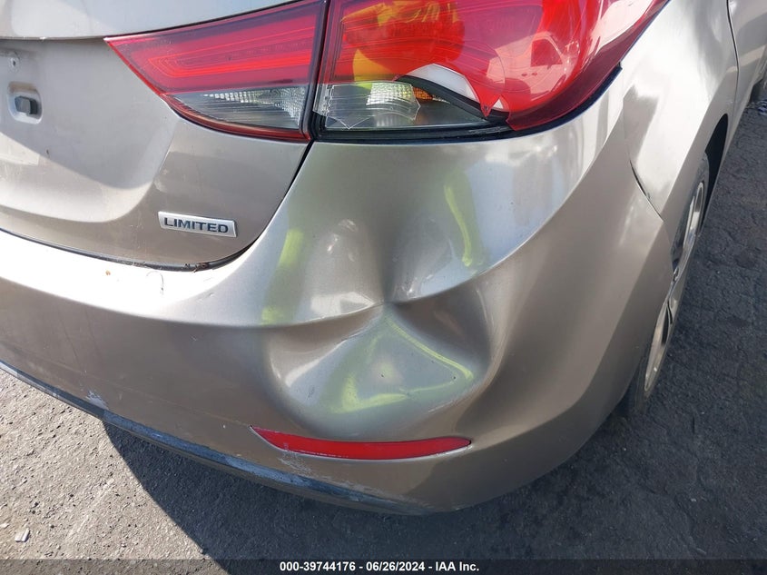 2014 Hyundai Elantra Se/Sport/Limited VIN: 5NPDH4AE3EH482825 Lot: 39744176