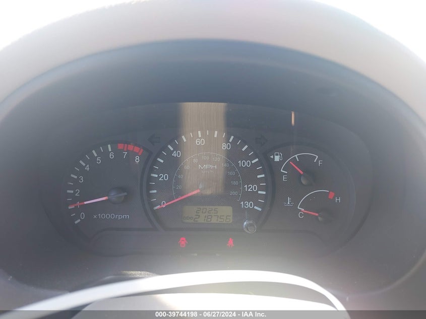 2005 Hyundai Accent Gl VIN: KMHCG45C55U673302 Lot: 39744198