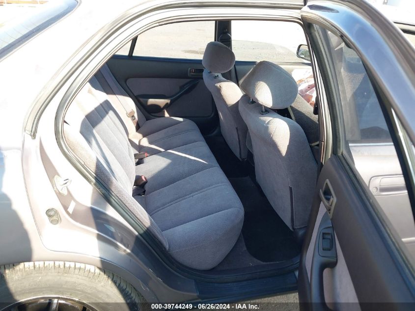 1995 Toyota Camry Le VIN: 4T1SK12E4SU475613 Lot: 39744249