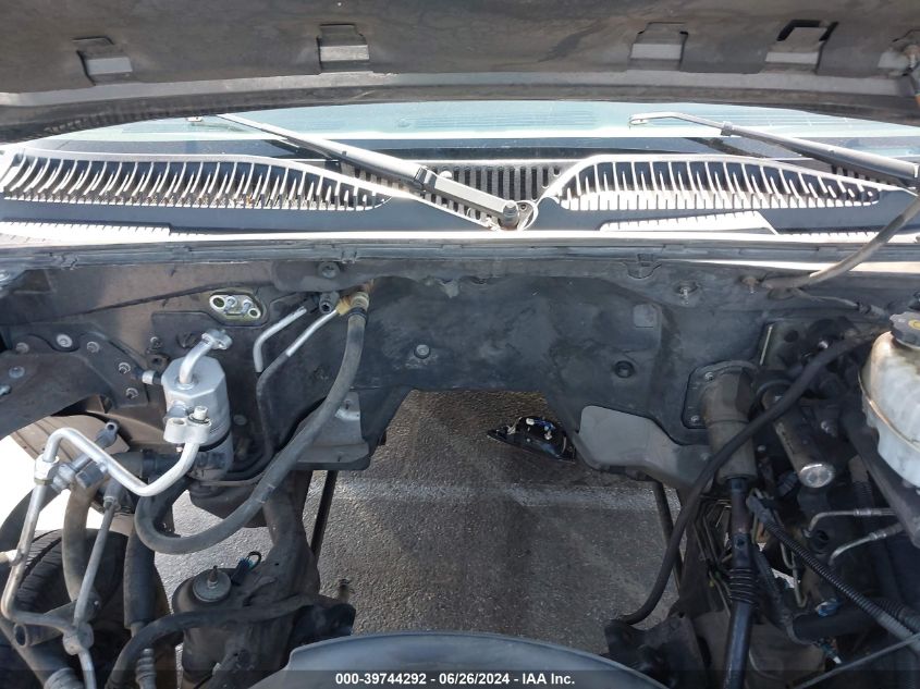 2004 Chevrolet Tahoe C1500 VIN: 1GNEC13T64J302540 Lot: 39744292