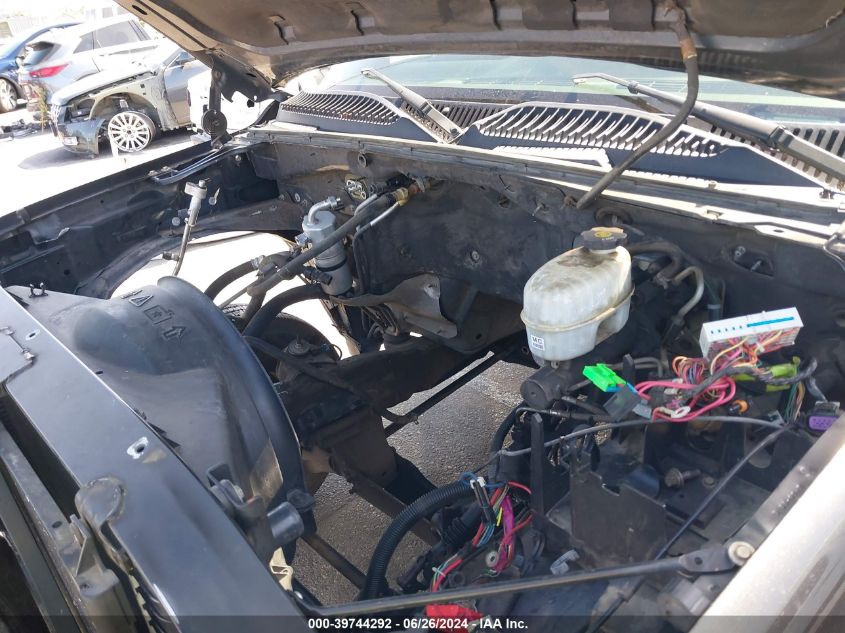 2004 Chevrolet Tahoe C1500 VIN: 1GNEC13T64J302540 Lot: 39744292