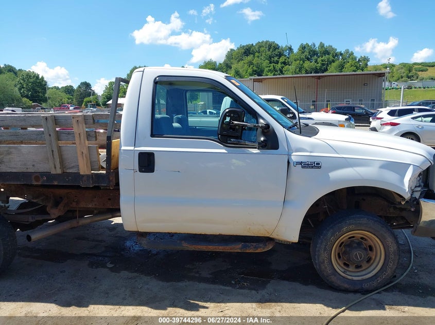 1999 Ford F-250 Lariat/Xl/Xlt VIN: 1FTNF21L2XEA73148 Lot: 39744296