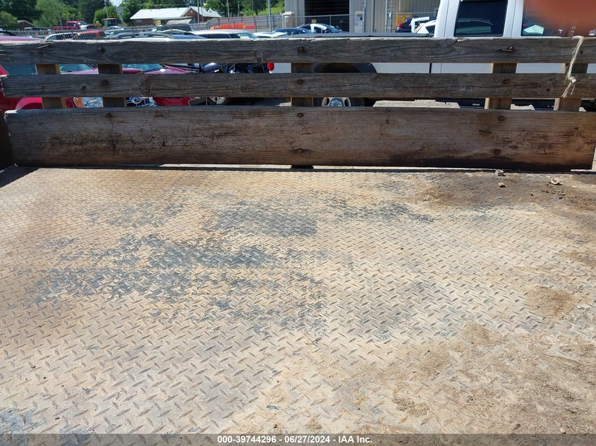 1999 Ford F-250 Lariat/Xl/Xlt VIN: 1FTNF21L2XEA73148 Lot: 39744296