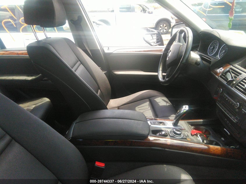 2010 BMW X5 xDrive35D VIN: 5UXFF0C54ALJ99231 Lot: 39744337
