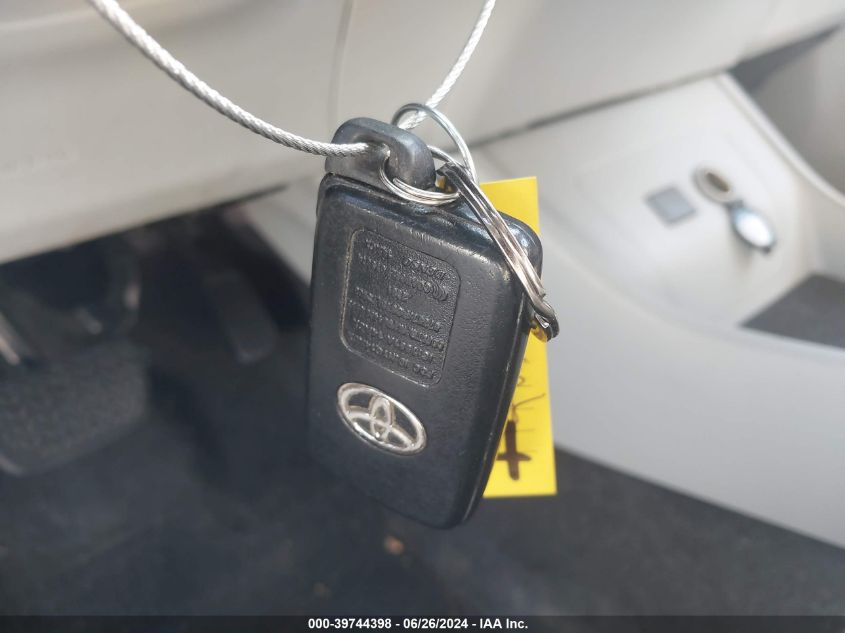 2015 Toyota Prius Two VIN: JTDKN3DUXF1992871 Lot: 39744398