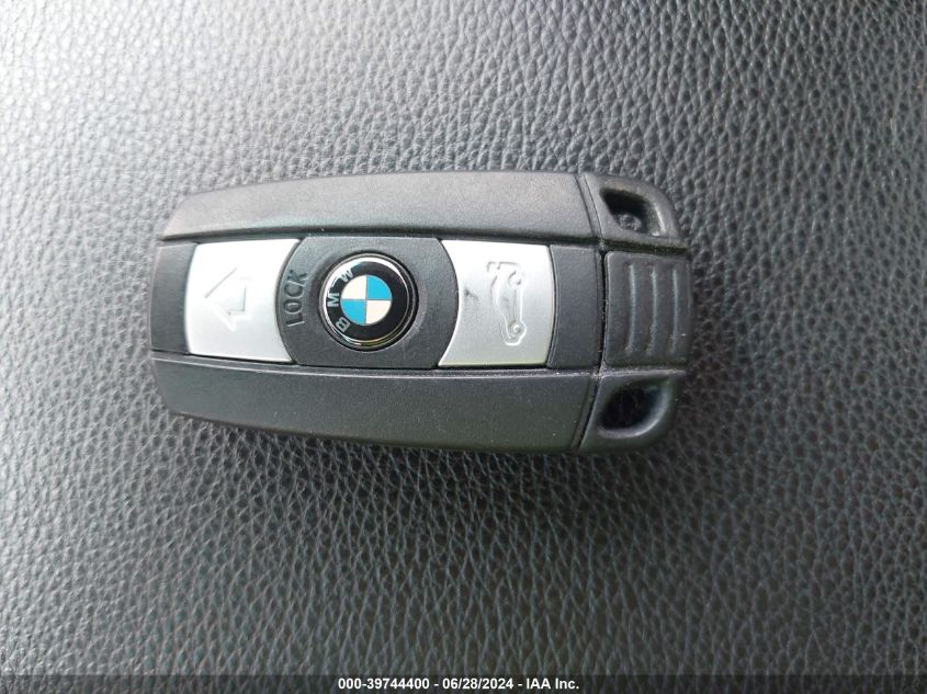 2006 BMW 325I VIN: WBAVB13506KX45175 Lot: 39744400