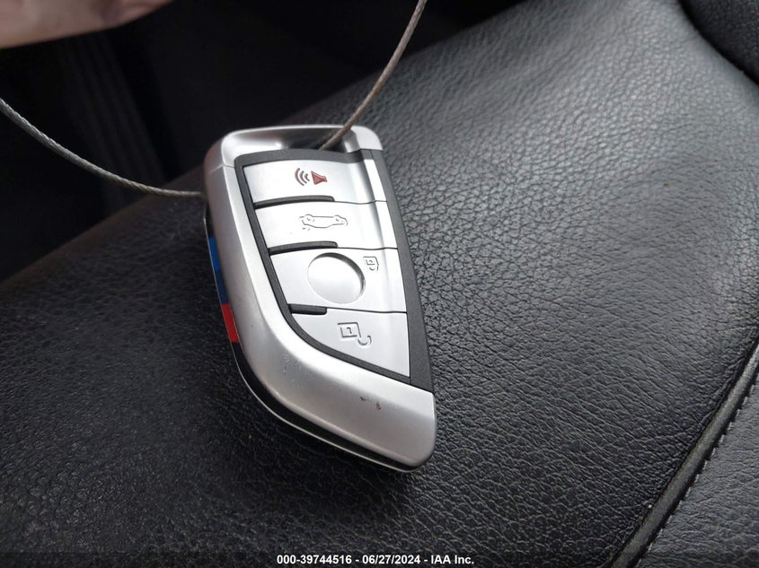 2017 BMW X3 xDrive28I VIN: 5UXWX9C3XH0T19674 Lot: 39744516