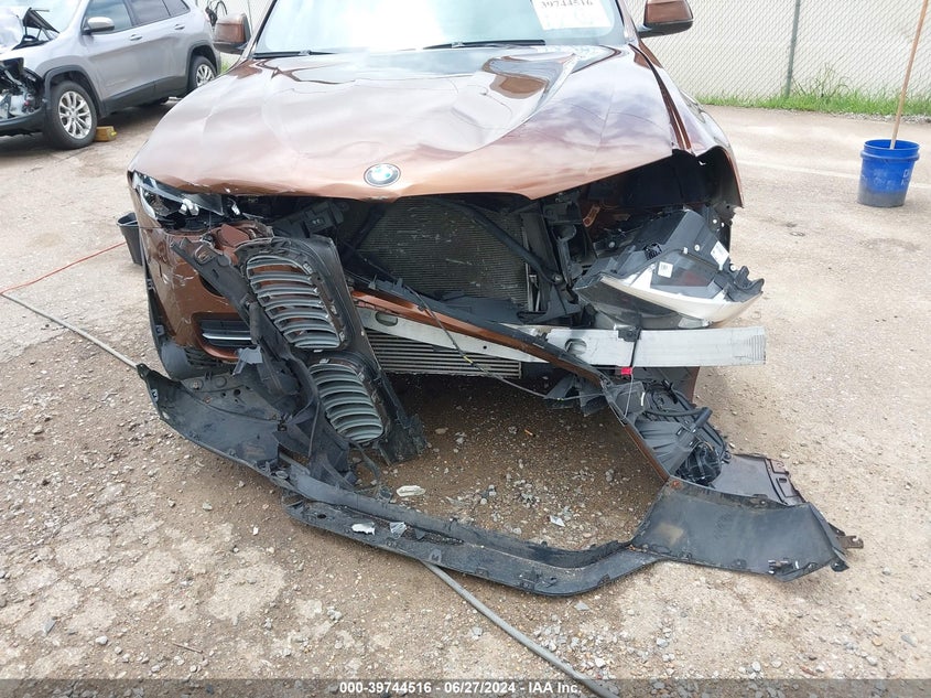 2017 BMW X3 xDrive28I VIN: 5UXWX9C3XH0T19674 Lot: 39744516