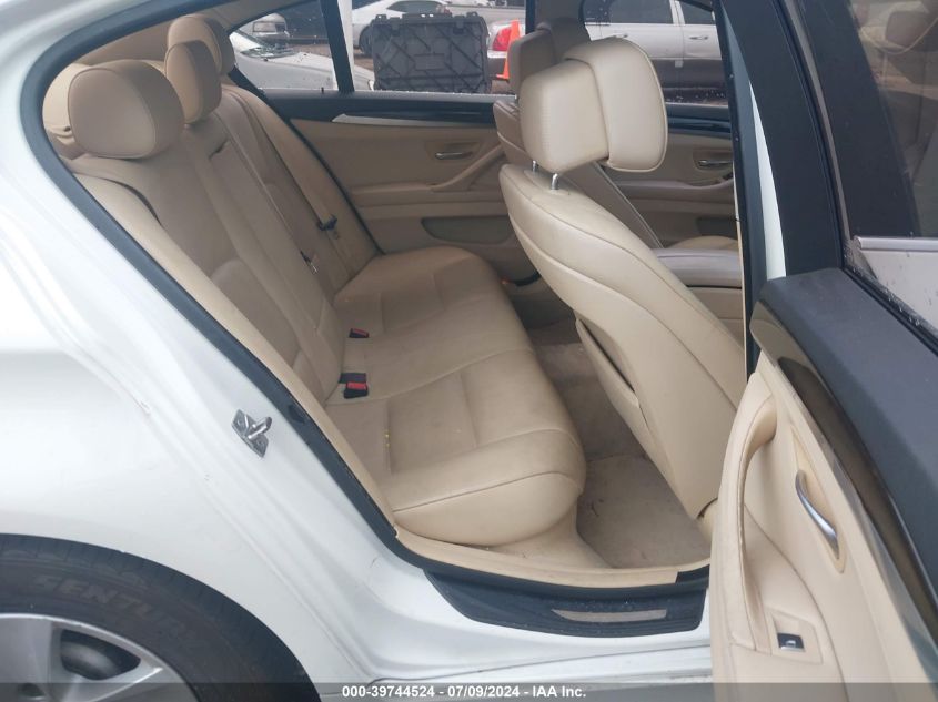 2011 BMW 528I VIN: WBAFR1C56BC672401 Lot: 39744524