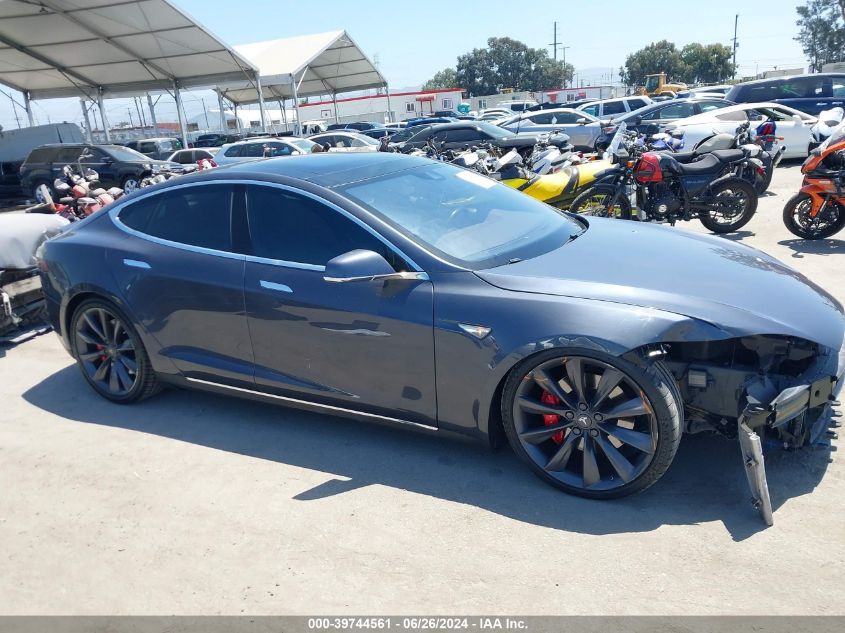 2015 Tesla Model S 85D/P85D VIN: 5YJSA1E42FF118679 Lot: 39744561