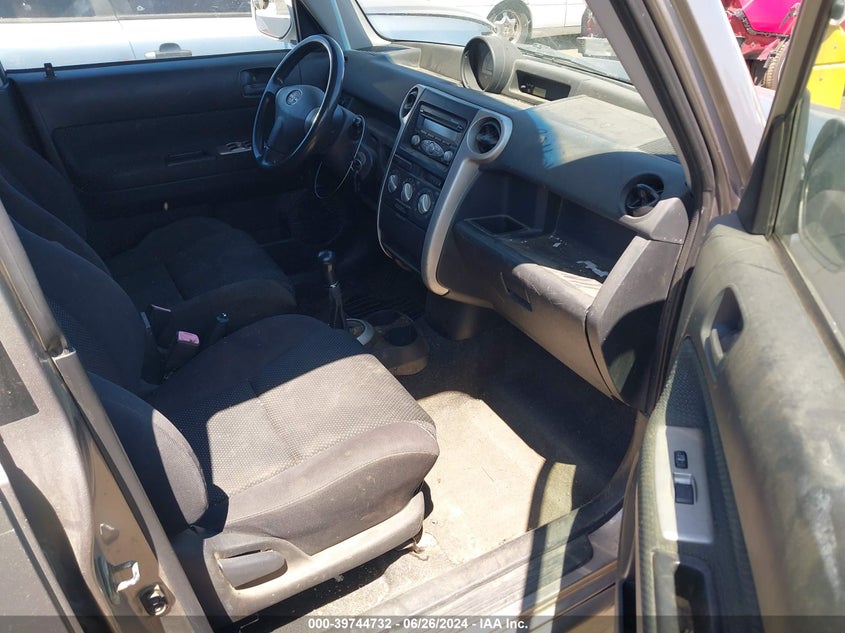 2005 Scion Xb VIN: JTLKT334254004149 Lot: 39744732