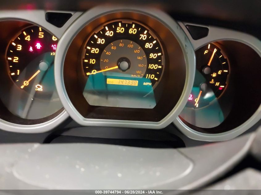 2004 Toyota 4Runner Sr5/Sport VIN: JTEBU14R340053031 Lot: 39744794