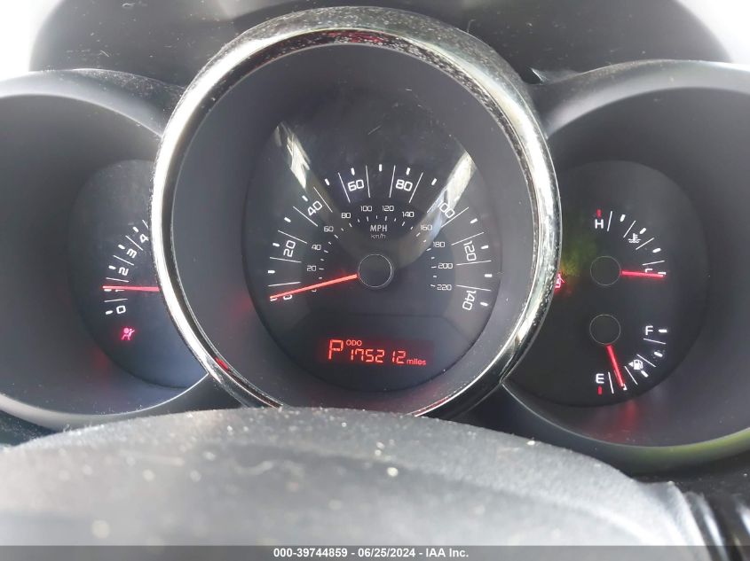 2011 Kia Soul + VIN: KNDJT2A27B7318750 Lot: 39744859