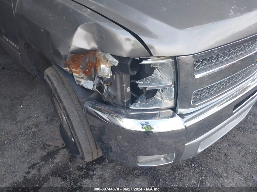 2013 CHEVROLET SILVERADO 1500 LT - 1GCRCSE01DZ334221