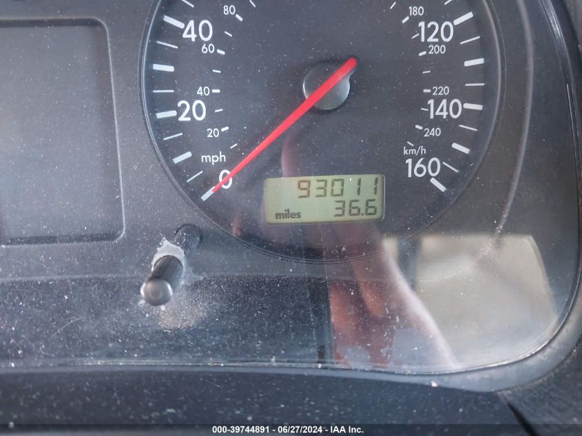 2000 Volkswagen Jetta Gls VIN: 3VWSC29M1YM001973 Lot: 39744891