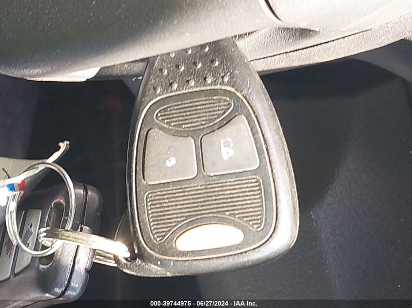 2007 Dodge Ram 1500 Slt/Trx4 Off Road/Sport VIN: 1D7HU18217S117030 Lot: 39744975