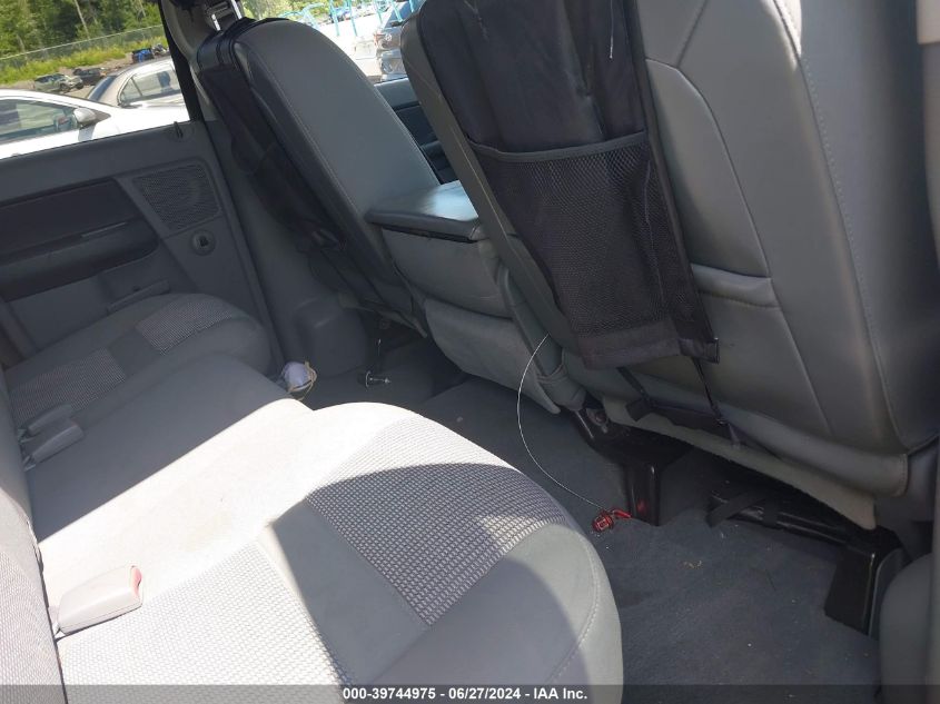 2007 Dodge Ram 1500 Slt/Trx4 Off Road/Sport VIN: 1D7HU18217S117030 Lot: 39744975