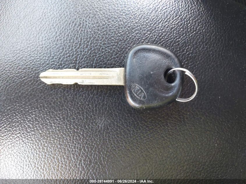 2011 Kia Soul + VIN: KNDJT2A22B7247232 Lot: 39744991