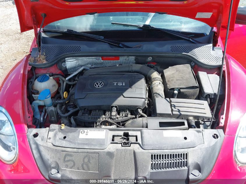 2017 Volkswagen Beetle #Pinkbeetle/1.8T Classic/1.8T S VIN: 3VWF17AT8HM626880 Lot: 39745011