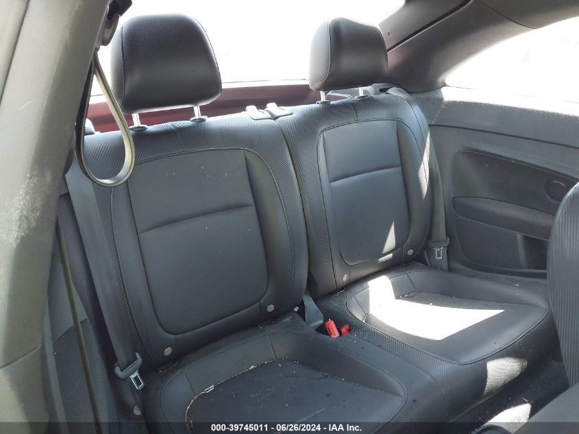 2017 Volkswagen Beetle #Pinkbeetle/1.8T Classic/1.8T S VIN: 3VWF17AT8HM626880 Lot: 39745011