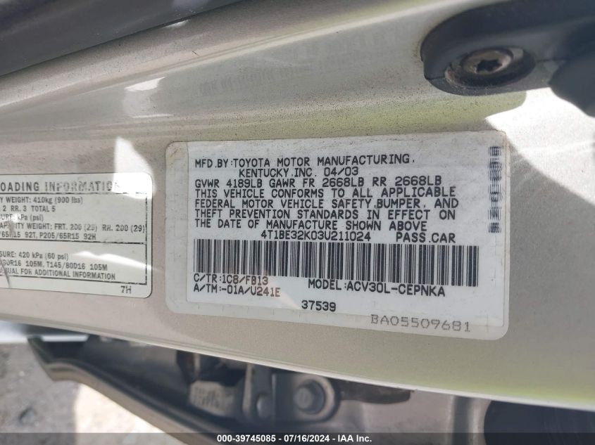 2003 Toyota Camry Le VIN: 4T1BE32K03U211024 Lot: 39745085