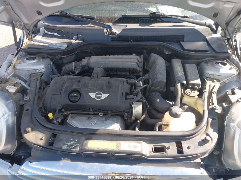 2010 Mini Cooper VIN: WMWMF3C55ATZ26786 Lot: 39745397