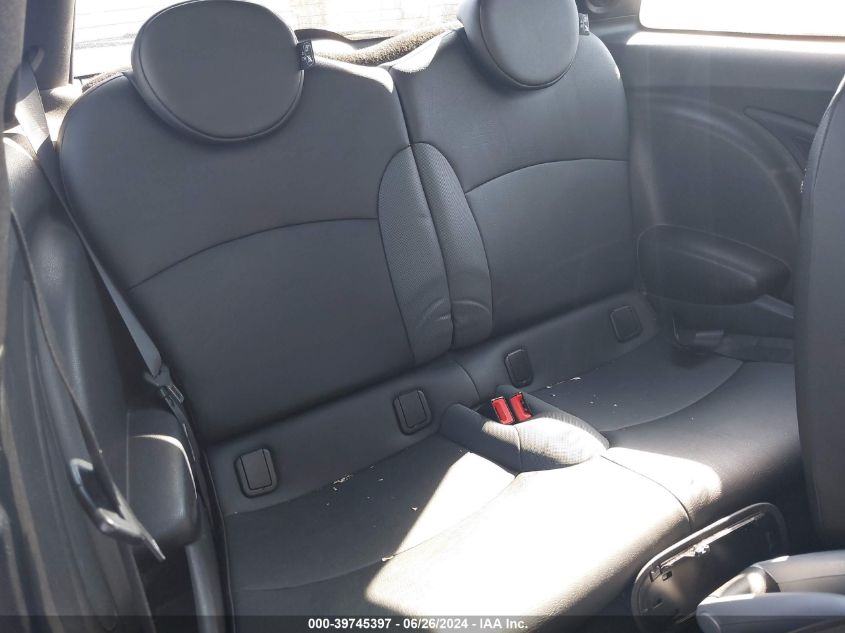 2010 Mini Cooper VIN: WMWMF3C55ATZ26786 Lot: 39745397