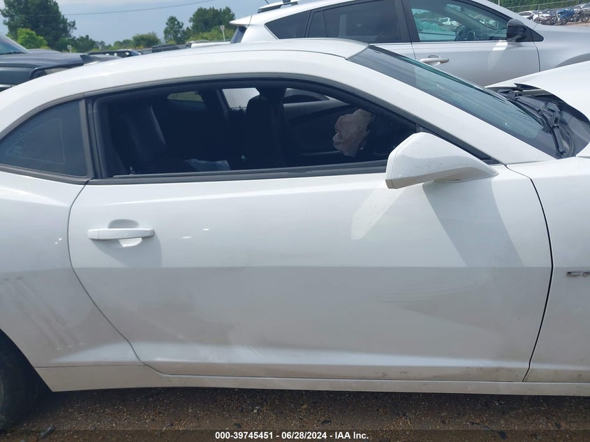 2015 Chevrolet Camaro 2Ls VIN: 2G1FB1E32F9182370 Lot: 39745451