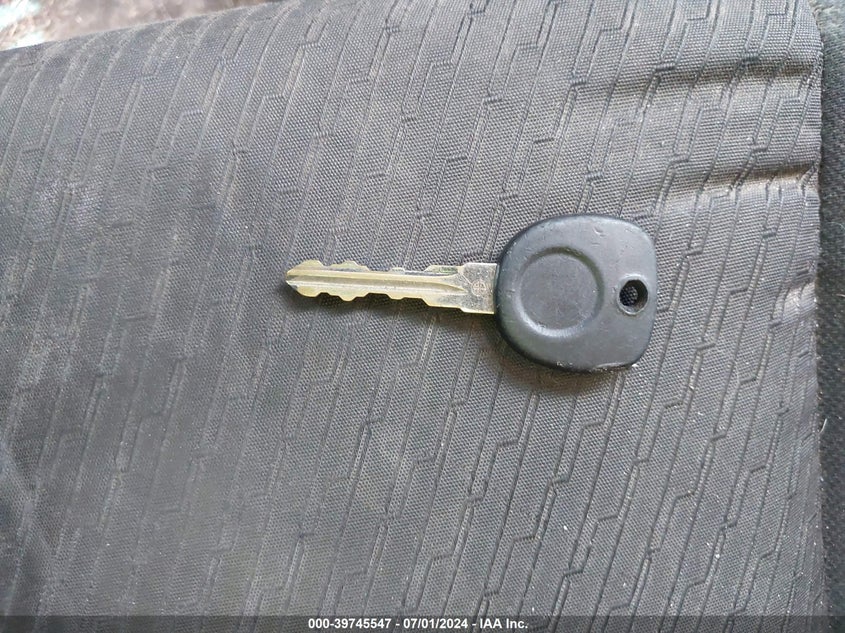 2011 Chevrolet Silverado 1500 Lt VIN: 3GCPCSE01BG198659 Lot: 39745547