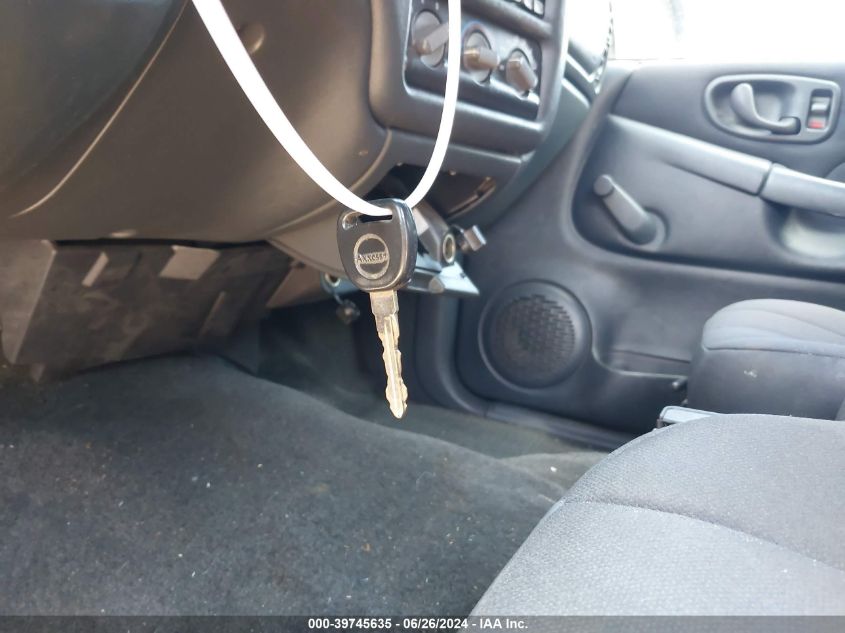 2003 GMC Sonoma Sls VIN: 1GTDT19XX38275296 Lot: 39745635