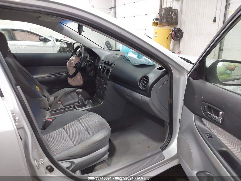 2004 Mazda 6 I VIN: 1YVFP80C545N46469 Lot: 39745691