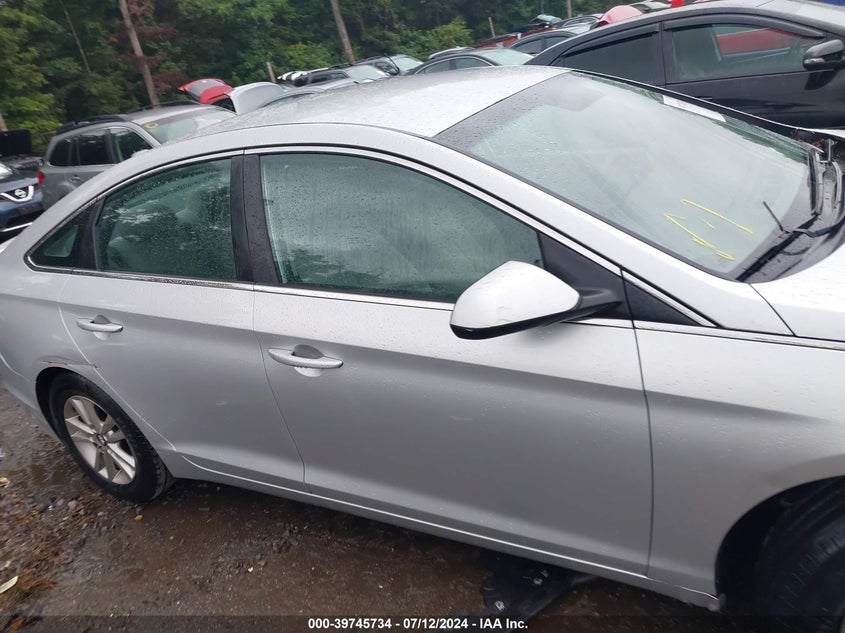 2016 HYUNDAI SONATA SE - 5NPE24AF2GH370003