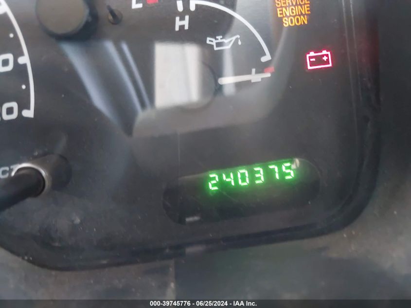 2002 Ford Explorer Xls VIN: 1FMZU62E62ZB68873 Lot: 39745776