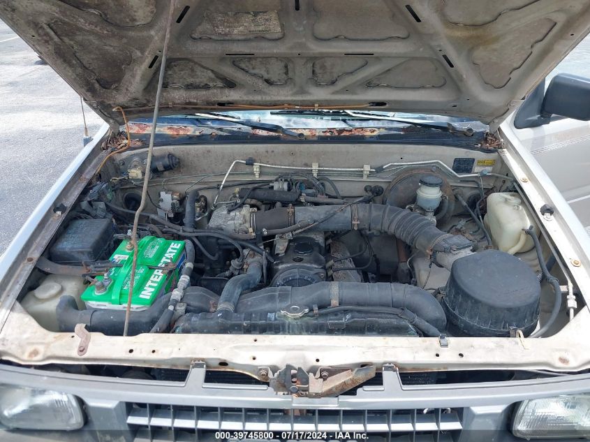 1995 Isuzu Conventional Short Bed VIN: JAACL11L5S7212428 Lot: 39745800