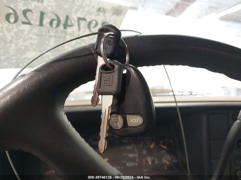 1999 Chevrolet Suburban 1500 Lt VIN: 3GNFK16R2XG181325 Lot: 39746126